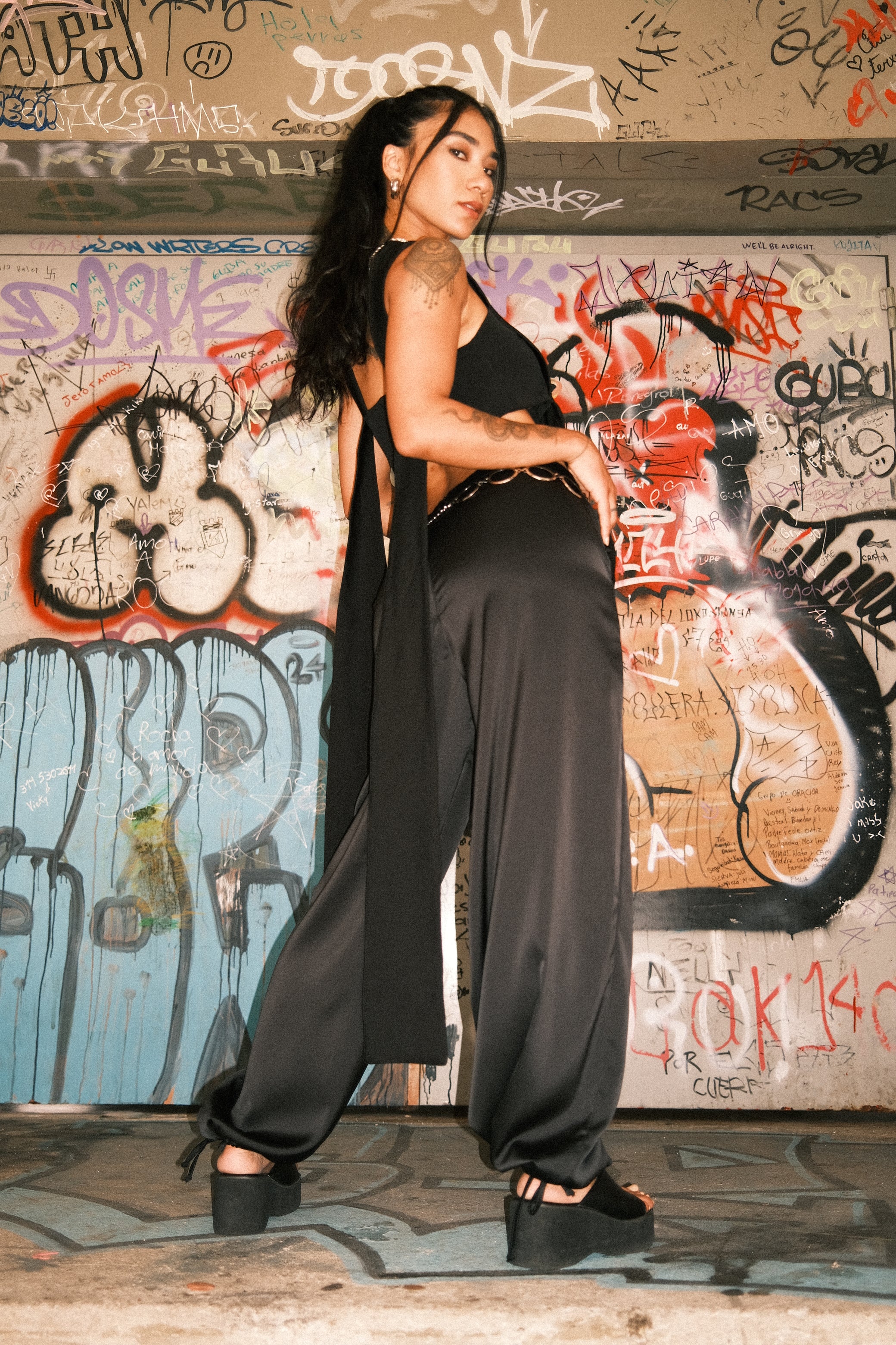 STAY CURIOUS PANTS IN BLACK