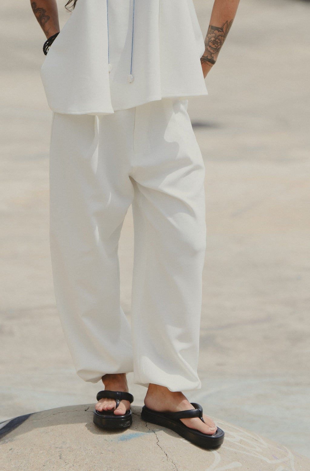 A LITTLE CAOS PANTS IN IVORY