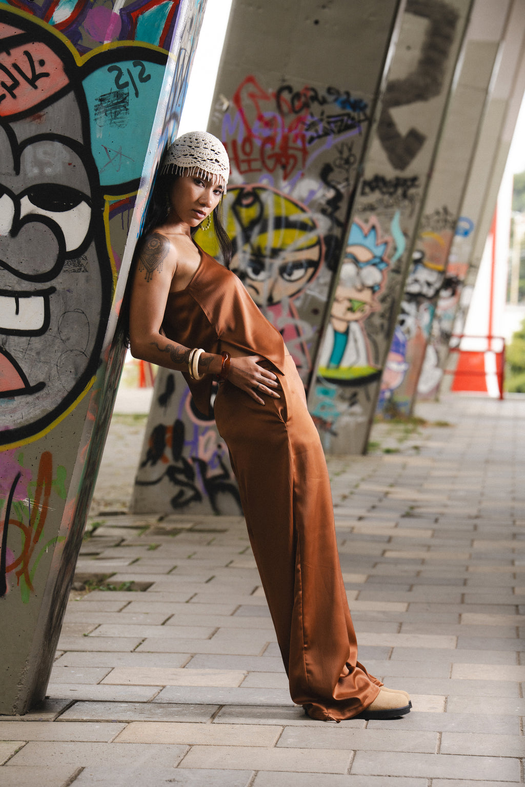 STAY CURIOUS PANTS IN RUST